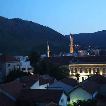 Flower With Free Onsite Parking Apartman