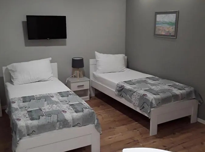 Flower With Free Onsite Parking Apartman Mostar