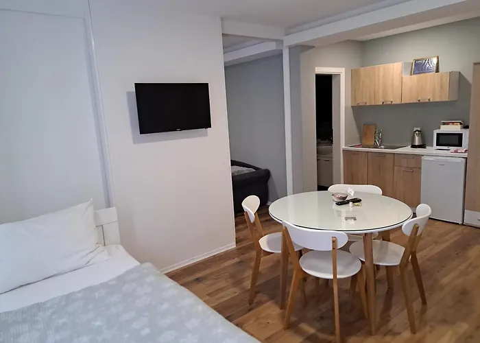 Flower With Free Onsite Parking Apartman