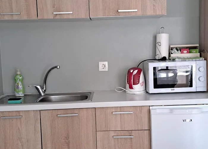 Flower With Free Onsite Parking