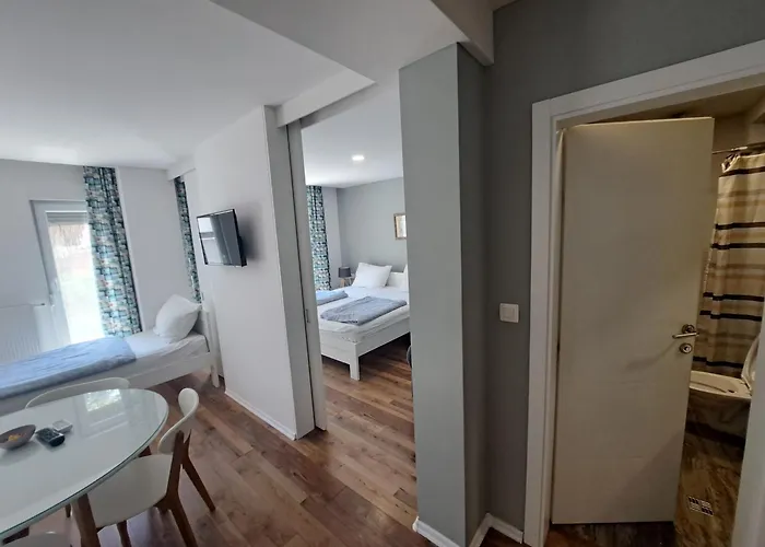 Flower With Free Onsite Parking Apartman *